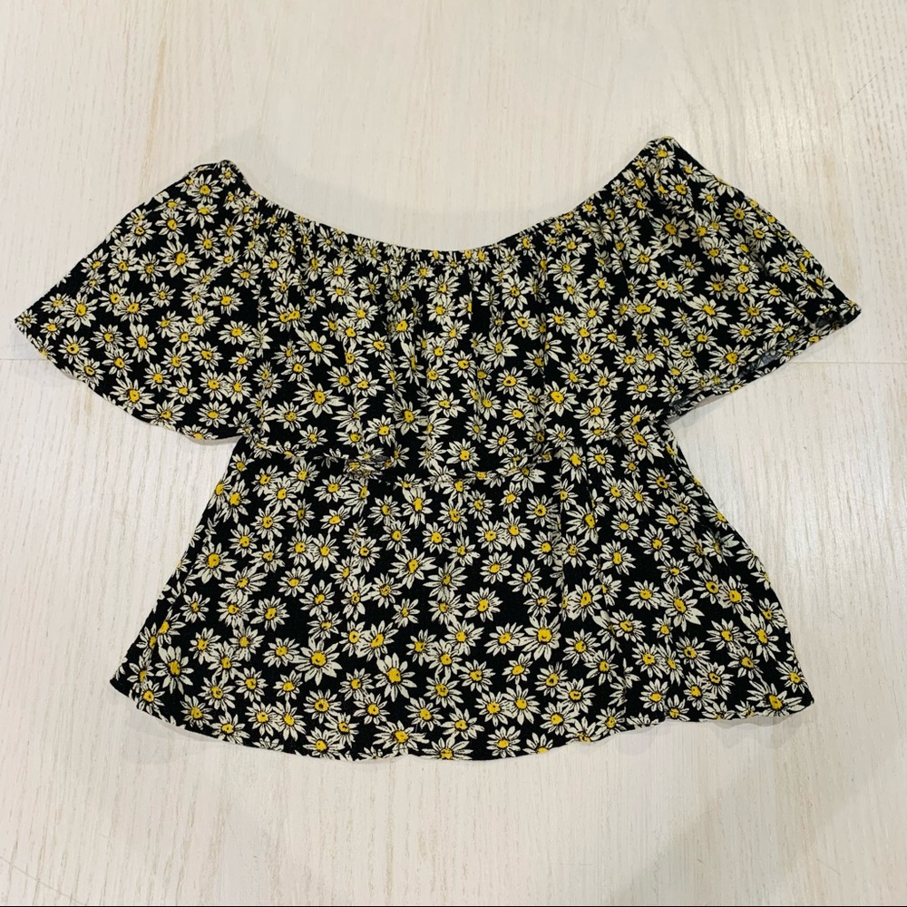 Brand: Forever 21 // Size: M
